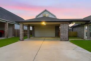 2102 Wikiup St, Dickinson, TX 77539 - Photo 9