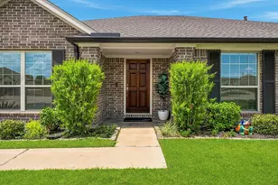 2102 Wikiup St, Dickinson, TX 77539 - Photo 3