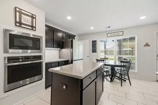 2102 Wikiup St, Dickinson, TX 77539 - Photo 13