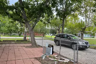 14414 2nd St, Santa Fe, TX 77517 - Photo 9