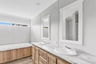 732 Lake Camelot Cir, Ivanhoe, TX 75979 - Photo 9