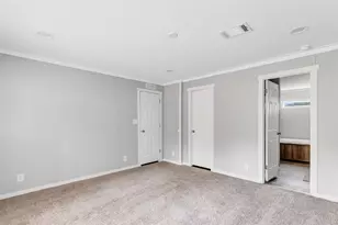 732 Lake Camelot Cir, Ivanhoe, TX 75979 - Photo 9