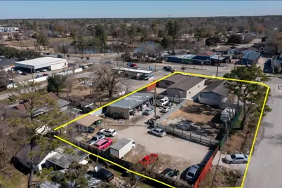 9205 Mesa Drive, Houston, TX 77028 - Photo 1