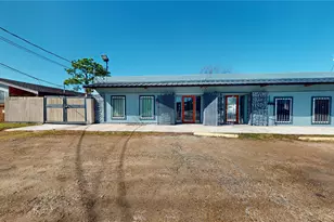 9205 Mesa Dr, Houston, TX 77028 - Photo 5