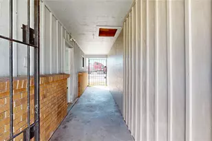 9205 Mesa Dr, Houston, TX 77028 - Photo 39