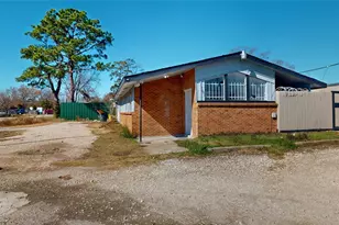 9205 Mesa Dr, Houston, TX 77028 - Photo 9