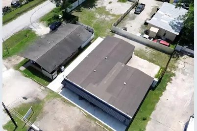 9205 Mesa Drive, Houston, TX 77028 - Photo 11