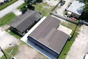 9205 Mesa Dr, Houston, TX 77028 - Photo 11