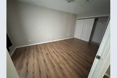 7339 Eisenhower Road, Houston, TX 77033 - Photo 11