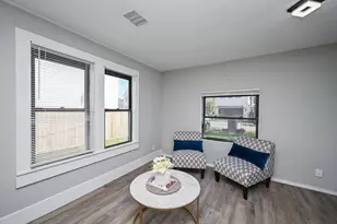 1507 Laird St, Houston, TX 77008 - Photo 3