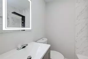 1747 Wroxton Ct, Houston, TX 77005 - Photo 11