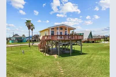 819 Sea Shell Drive, Surfside Beach, TX 77541 - Photo 5
