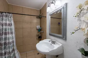 6817 Kassarine Pass, Houston, TX 77033 - Photo 7