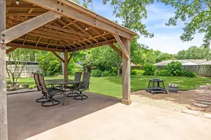 508 Williamsburg Cir, Friendswood, TX 77546 - Photo 19