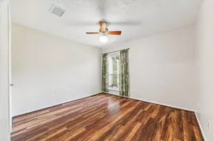 508 Williamsburg Cir, Friendswood, TX 77546 - Photo 17