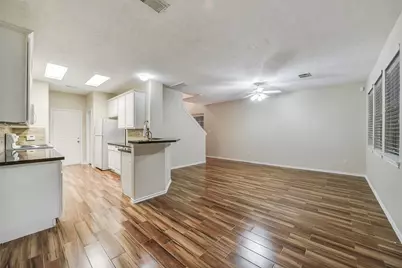 75 Summerhaze Circle, The Woodlands, TX 77382 - Photo 9