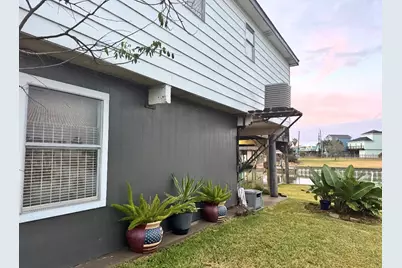 1571 Blue Water Drive, Freeport, TX 77541 - Photo 5
