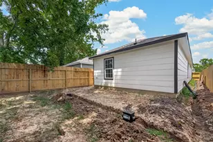 7414 S Hall St, Houston, TX 77028 - Photo 37