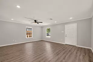 7414 S Hall St, Houston, TX 77028 - Photo 7