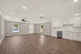 7414 S Hall St, Houston, TX 77028 - Photo 11