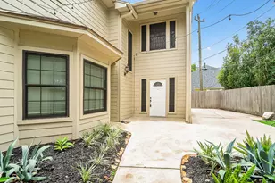 2052 Glencove Dr, Seabrook, TX 77586 - Photo 3