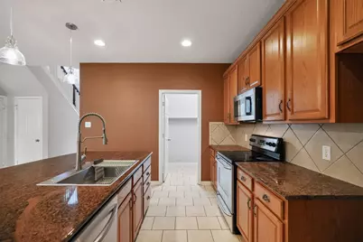 50 N Spinning Wheel Circle, The Woodlands, TX 77382 - Photo 9