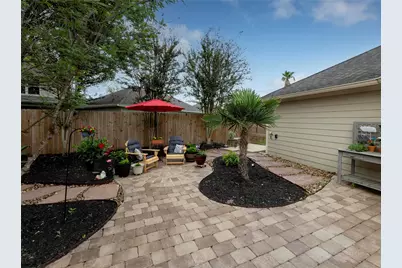 2107 Lakeway Drive, League City, TX 77573 - Photo 3