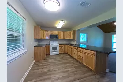 3067 County Road 580, West Columbia, TX 77486 - Photo 5