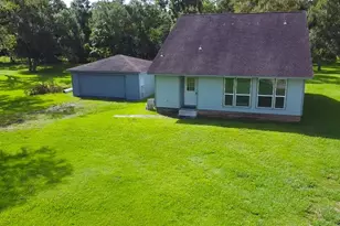 3067 County Rd 580, West Columbia, TX 77486 - Photo 1