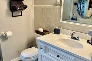 216 S William Barnett Ave, Cleveland, TX 77327 - Photo 13