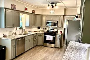 216 S William Barnett Ave, Cleveland, TX 77327 - Photo 9