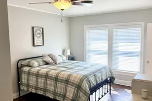 216 S William Barnett Ave, Cleveland, TX 77327 - Photo 15