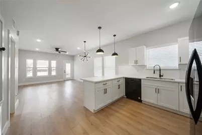 402 E 37th Street #B, Houston, TX 77018 - Photo 3