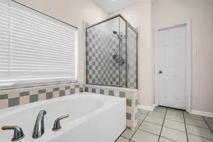 9502 Bending Willow Ln, Houston, TX 77064 - Photo 15