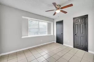 10902 Jutland Rd, Houston, TX 77048 - Photo 7