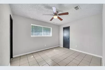 10902 Jutland Road, Houston, TX 77048 - Photo 9