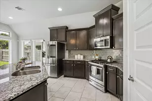 13833 Arbor Meadows Ln, Pearland, TX 77584 - Photo 7