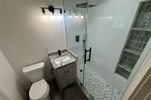 5803 E Greencraig Dr E, Houston, TX 77035 - Photo 17