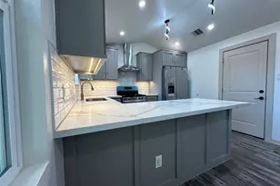 5803 E Greencraig Dr E, Houston, TX 77035 - Photo 11