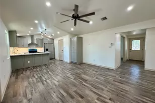 5803 E Greencraig Dr E, Houston, TX 77035 - Photo 5