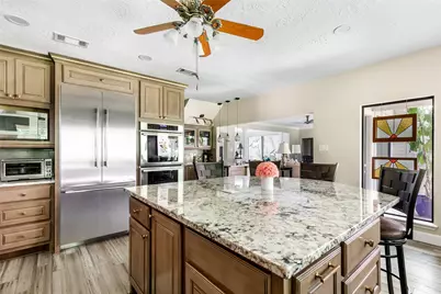 7 Summit Lake Drive, Kingwood, TX 77339 - Photo 13