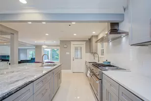 14611 Bramblewood Dr, Houston, TX 77079 - Photo 9