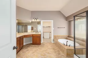 27 N Arrow Canyon Cir, The Woodlands, TX 77389 - Photo 21