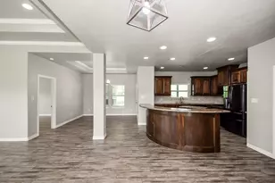 155 Horse Shoe Trail, Angleton, TX 77515 - Photo 11