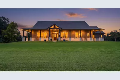 155 Horse Shoe Trail, Angleton, TX 77515 - Photo 1
