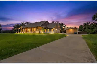 155 Horse Shoe Trail, Angleton, TX 77515 - Photo 5