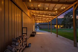 155 Horse Shoe Trail, Angleton, TX 77515 - Photo 35