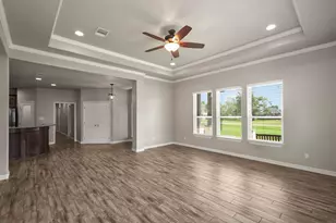 155 Horse Shoe Trail, Angleton, TX 77515 - Photo 13
