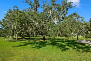155 Horse Shoe Trail, Angleton, TX 77515 - Photo 43
