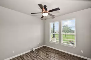 155 Horse Shoe Trail, Angleton, TX 77515 - Photo 17